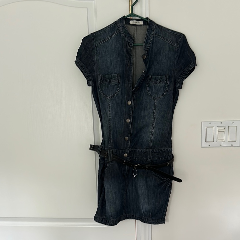 Blue Denim Mini Sheath Dress with Short Sleeves